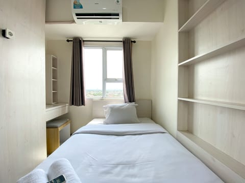 Deluxe Apartment, 2 Bedrooms | 2 bedrooms, individually decorated, individually furnished, free WiFi