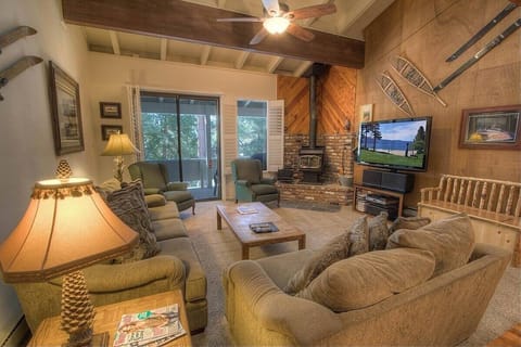 Condo, 4 Bedrooms | Living area