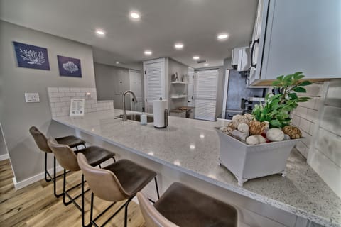 Kitchen has everything you need to prepare meals