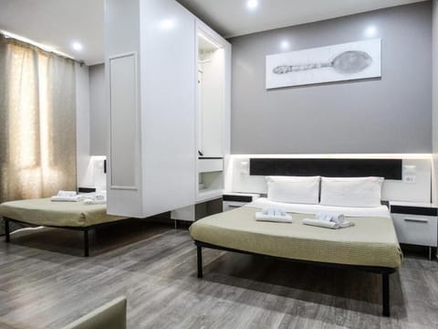 Economy Quadruple Room | Free WiFi, bed sheets