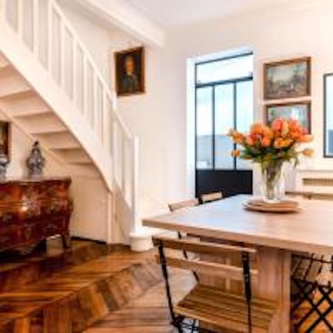 Presidential Townhome | In-room dining