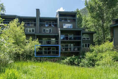 Condo, 2 Bedrooms | Exterior