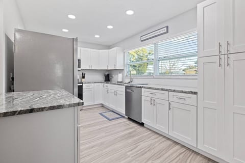 Cook your fresh fish in this new kitchen!