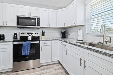 New Kitchen with Keurig, Blender, Air-Fryer, Waffle Maker, and more!