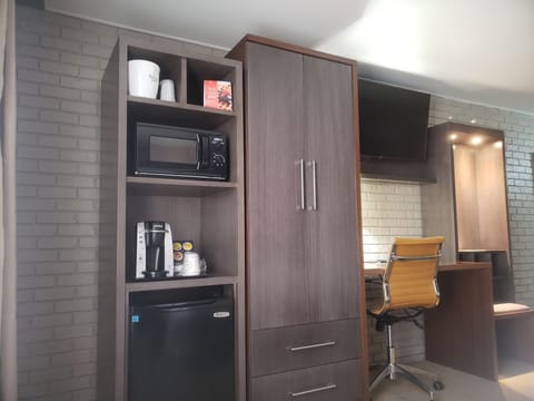 Premium bedding, down comforters, pillowtop beds, desk