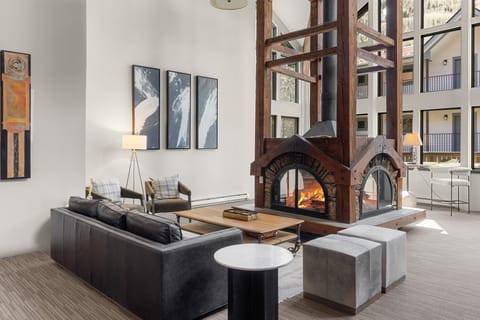 Condo, 2 Bedrooms | Interior