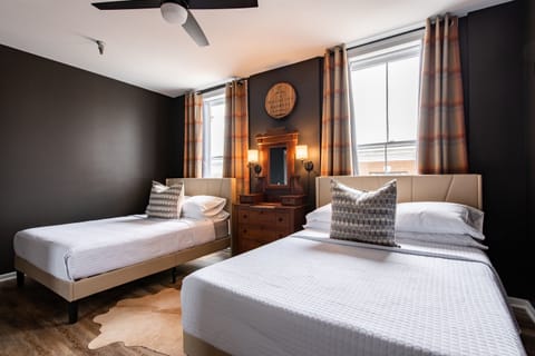 Woodford Reserve Bedroom, 2Queen Beds, attached Full Bath