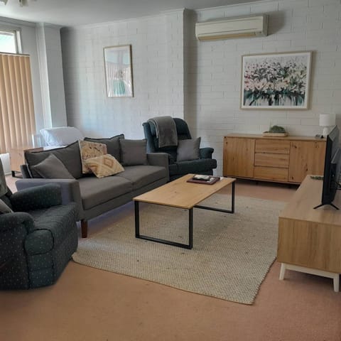 Comfort Apartment | Living area