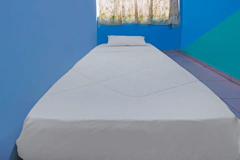 Economy Single Room | Desk, WiFi (free), bed sheets