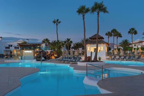 2 outdoor pools, pool umbrellas, sun loungers