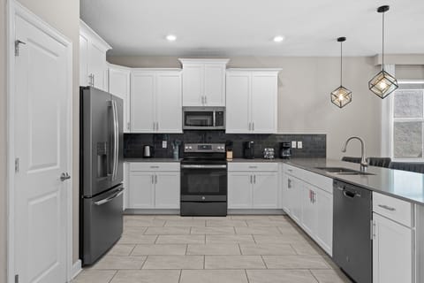 4540 Target Blvd (8).jpg