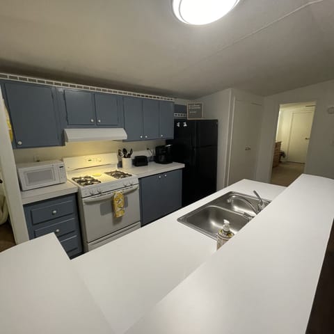 Fully equipped kitchen with everything you need to cook a meal from scratch