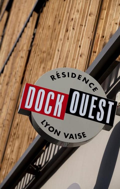Welcome to Adonis Lyon Dock Ouest!