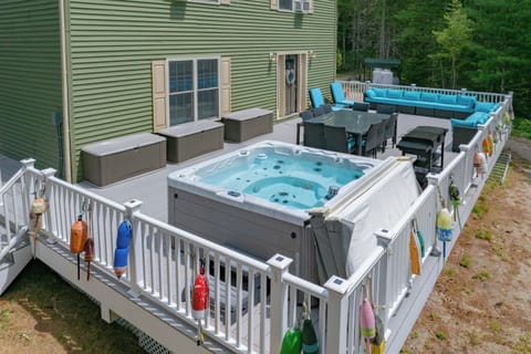 Hot tub