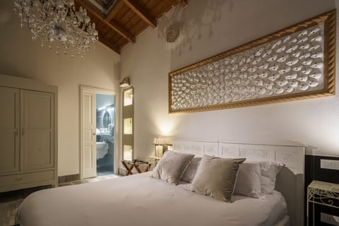 Deluxe Room | Frette Italian sheets, premium bedding, individually decorated
