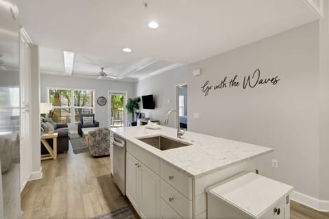 103 North Shore Place | Kitchen - 103 North Shore Place | Kitchen