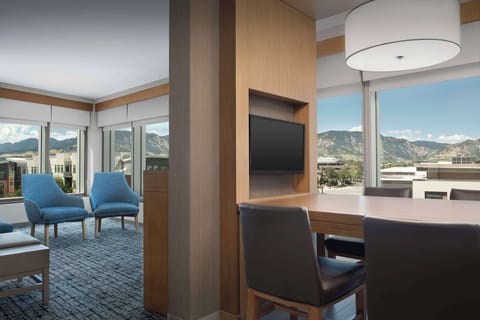 Premium Suite, 1 Bedroom | In-room safe, desk, laptop workspace, blackout drapes