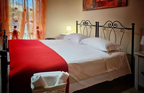 Romantic Room | Individually furnished, free WiFi, bed sheets