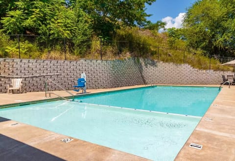 Pool open from Memorial Day weekend to Labor Day weekend