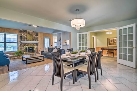 San Antonio Vacation Rental | 2BR | 2BA | 1,700 Sq Ft | 1 Step Required