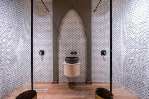 Couples treatment rooms, sauna, Turkish bath, body treatments