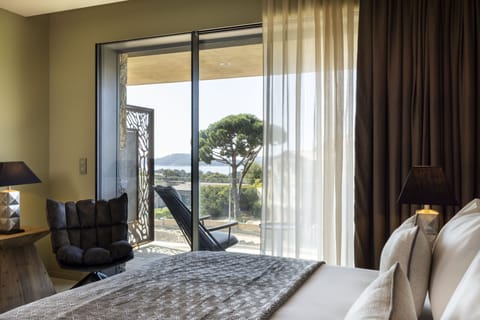 Double room sea view | Premium bedding, pillowtop beds, in-room safe, desk