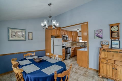 Dining Table- Seats 6