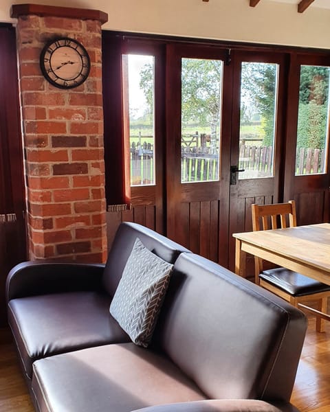 Hayloft Barn - 2 bedrooms, 2 bathrooms, lounge, kitchen, garden and patio