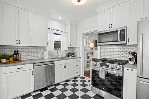 Kitchen (1)