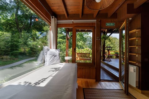 Comfort Cottage, Balcony, Garden View | 4 bedrooms, down comforters, Select Comfort beds, in-room safe