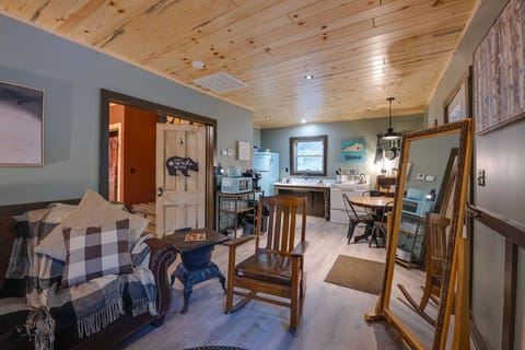 There are plenty of seating areas to choose from.