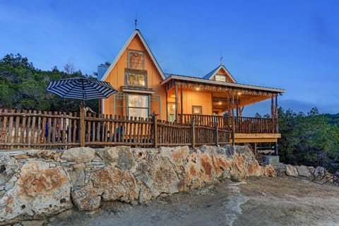 Warm hospitality, excellence and uniqueness are exactly what you can expect!