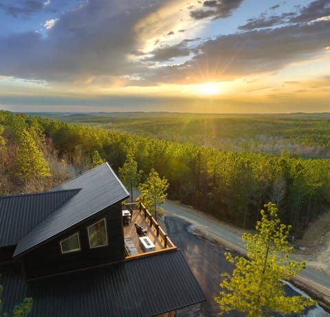 The Highlander offers panoramic sunset views from all outdoor areas, the game room, and the great room.