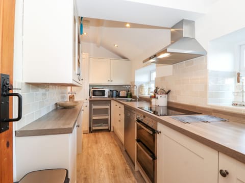 Fridge, dishwasher, electric kettle, toaster