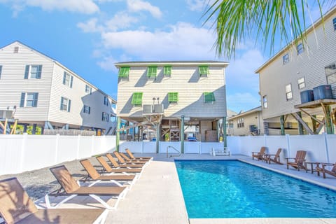 Newly renovated backyard with a pool, fire pit and Trailer/RV/boat parking