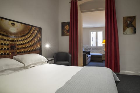 Superior Double Room | Premium bedding, minibar, in-room safe, laptop workspace