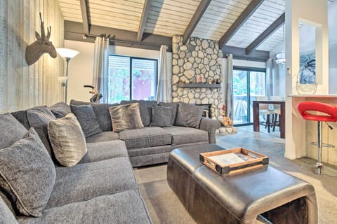 Mammoth Lakes Vacation Rental | 1BR | 2BA | 1,040 Sq Ft | Stairs Required