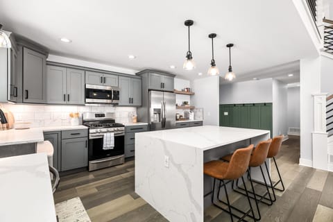 Kitchen stocked with everything you need. Wine glasses, blender, wine opener, zester, utensils of all kinds, kids plates/bowls/silverware, griddle, toaster you name it we probably have it!