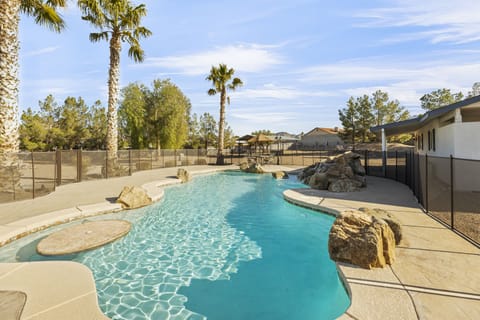 Beautiful central pool in the middle of the property - with a table in the pool!