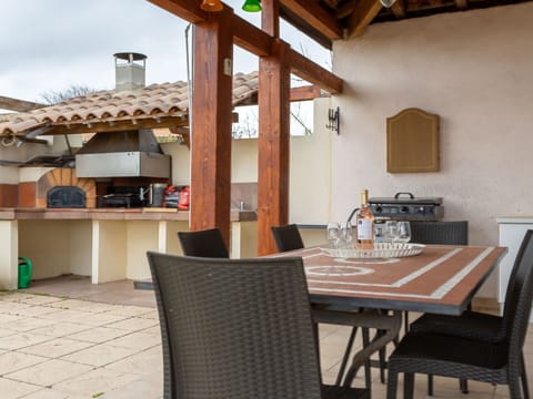 Table, Furniture, Property, Chair, Wood, Interior Design, Floor, Beam, Building, Flooring