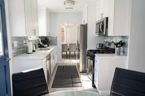 KITCHEN -- View 3D Virtual Tour of the Property Here: https://tinyurl.com/2pf7byws