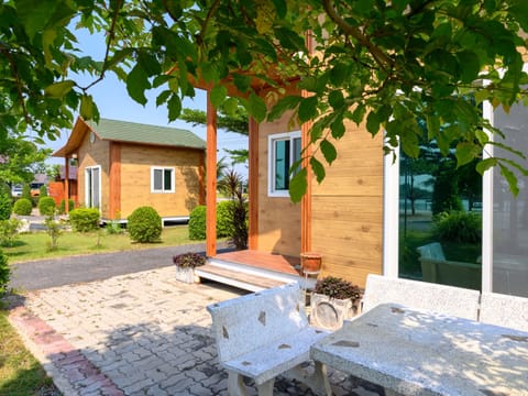 Cottage Room | Living area
