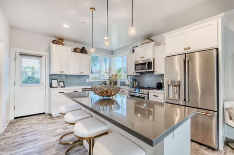 Granite countertops.