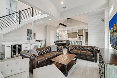 Main Living, 2nd Floor