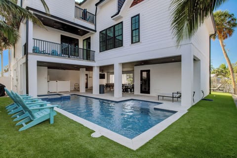 Private Pool and Spa