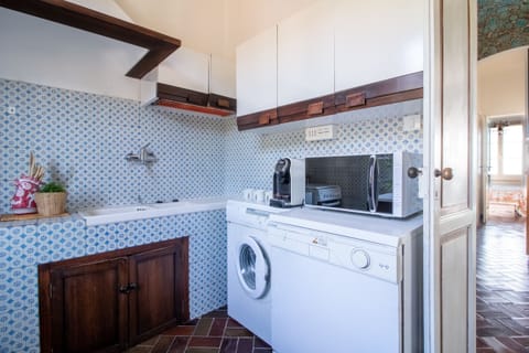 Kitchen - OLGA SEA VIEW Apartment - Affitti Brevi Italia