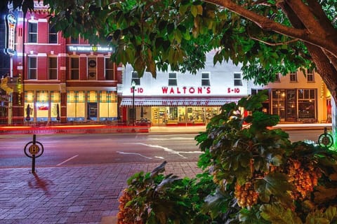 Dowtown Bentonville is less than two mintues drive.