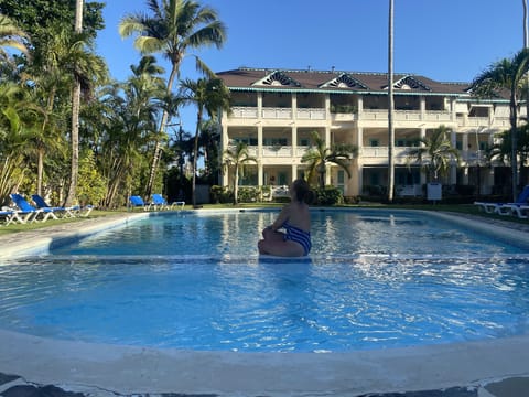 pool view
