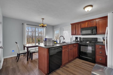 Cook up a meal for one, two or ten.Stove, oven, microwave, dishwasher and fridge all included. Plenty of seating. High speed internet, 58" TVAll utilities, appliances, toiletries and amenities included. We've got you covered.