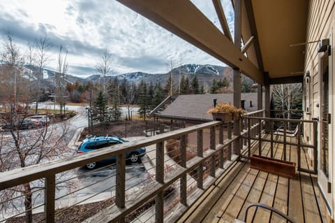 Condo, 1 Bedroom | Property grounds